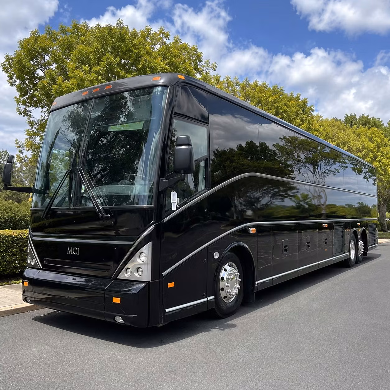 charter bus rides to red rocks amphitheatre from loveland colorado