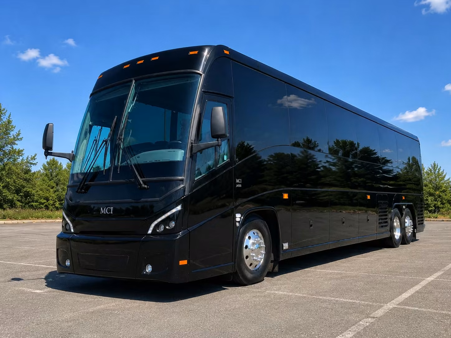 rather than splitting into multiple cars keep your whole prom group together on one bus